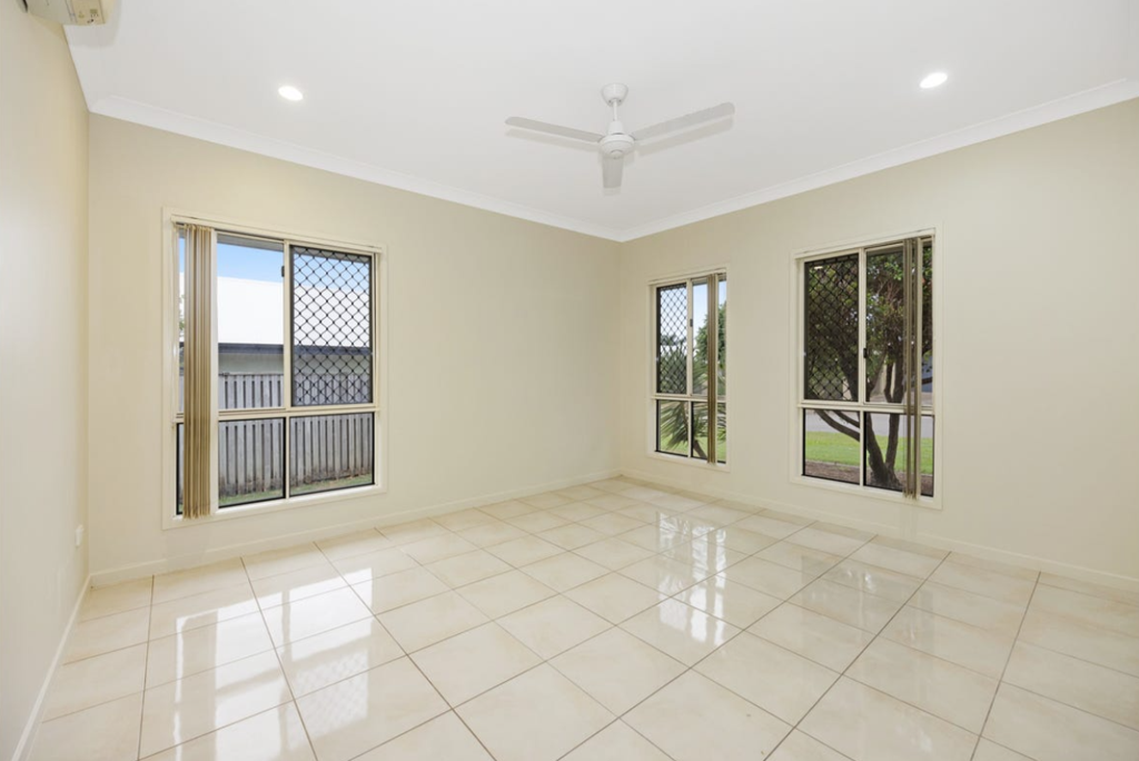 5 Channel Street, Bushland Beach QLD